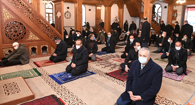 Baç Çınarlı Camii İbadete Açıldı