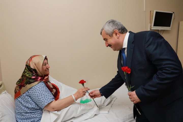 Başkan Baran’dan Hastalara Ziyaret 