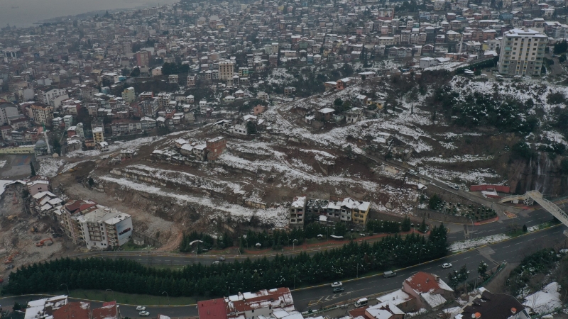 Cedit’te 373 bina yıkıldı, kira yardımı yapıldı