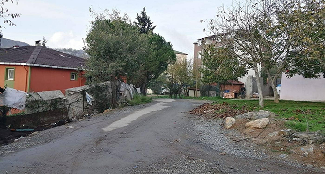 Gebze’de parke yol çalışması