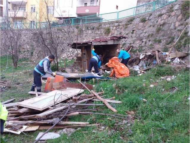 İzmit Belediyesi bahar temizliğine başladı