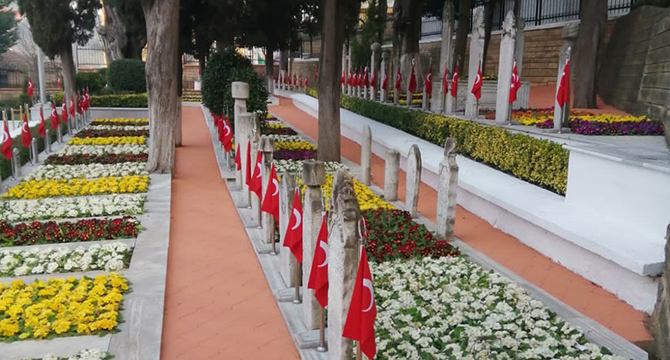 İzmit Namazgah Şehitliği 18 Mart’a hazırlandı