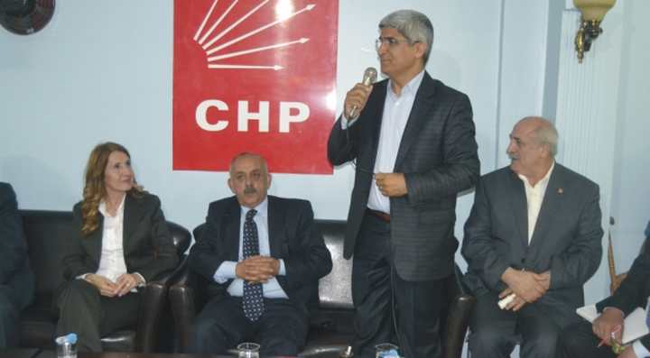 DİLOVASI CHP’DE KAYNAŞMA TOPLANTISI