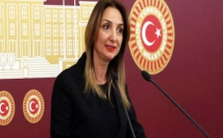 Aylin Nazlıaka CHP'den ihraç edildi