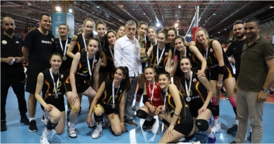 Voleybol Küçük Erkekler ve Kızlar Türkiye Şampiyonası sona erdi