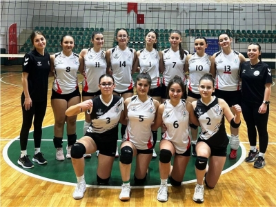 voleybolcu kızların ikinci galibiyeti